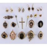 LOT VON 20 TEILEN ANTIKEM SCHMUCK Tombak, Schaumgold A LOT OF 20 ANTIQUE JEWELLERY ITEMS Tombak,