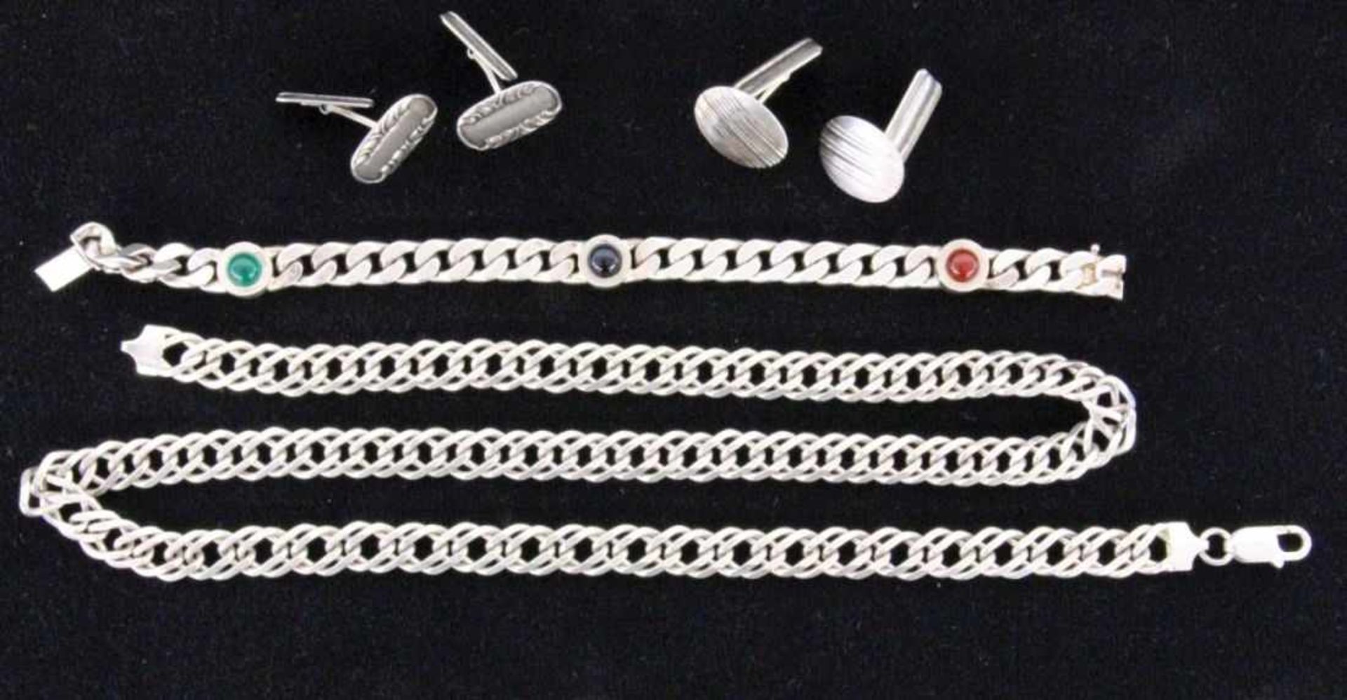 LOT SILBERSCHMUCK Flachpanzer Halskette, L.60cm. Flachpanzerarmband mit Steinen, L.18,5cm und 2 Paar