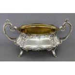 JUGENDSTIL JARDINIERE Deutsch um 1900 Silber 900. Floraler Reliefdekor, Einsatz Messing. Gest., L.