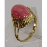 DAMENRING 585/000 Gelbgold mit Rhodochrosit. Brutto ca. 5g, Gr. 58 A LADIES RING, 585/000 yellow