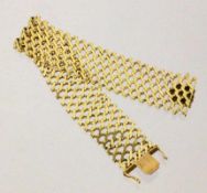 GOLDARMBAND 750/000 Gelbgold. L.20cm, ca. 31,78g A GOLD BRACELET 750/000 yellow gold. 20 cm long,