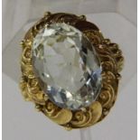 DAMENRING 585/000 Gelbgold mit Aquamarin. Brutto ca. 7,6g, Gr. 58 A LADIES RING 585/000 yellow