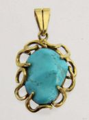 ANHÄNGER 585/000 Gelbgold mit Türkisnugget. L.3,5cm A PENDANT 585/000 yellow gold set with turquoise