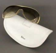 CHRISTIAN DIOR SONNENBRILLE im Etui A PAIR OF CHRISTIAN DIOR SUNGLASSES with case