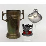 3 TEILE WMF JUGENDSTIL METALL Messingvase, Flaschenhalter und Visitenkartenschale. Jeweils