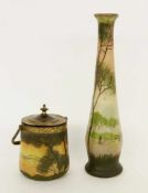 VASE UND BONBONIERE Legras, Frankreich um 1925 Mattiertes farbloses Glas mit umlaufend gemaltem