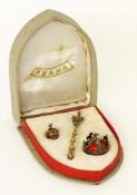REICHSKLEINODIEN Tschechisch, 20.Jh. Miniaturen von Krone, Zepter und Reichsapfel. 900/000 Silber,