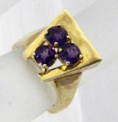 DAMENRING 585/000 Gelbgold mit Amethyst. Gr.58, brutto ca. 9,8g A LADIES RING 585/000 yellow gold