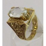 DAMENRING 585/000 Gelbgold mit Aquamarin. Brutto ca. 89,6g, Gr. 58 A LADIES RING 585/000 yellow gold