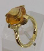 DAMENRING 585/000 Gelbgold mit Citrin. Brutto ca. 5g, Gr. 58 A LADIES RING 585/000 yellow gold set