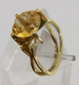 DAMENRING 585/000 Gelbgold mit Citrin. Brutto ca. 5,9g, Gr. 58 A LADIES RING 585/000 yellow gold set