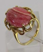 DAMENRING 585/000 Gelbgold mit Rhodochrosit. Brutto ca. 10,6g, Gr. 58 A LADIES RING, 585/000