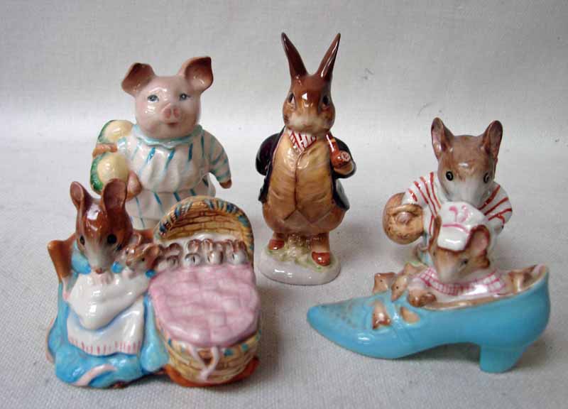 Five Beswick Beatrix Potter figures, each with gold backstamp: Hunca Munca, Old Woman who lived in a
