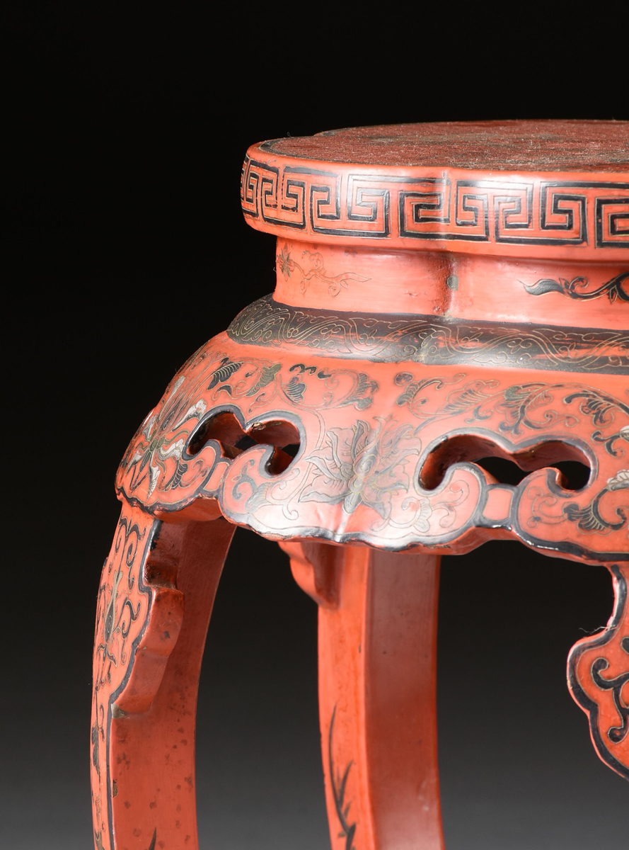 A PAIR OF CHINESE RED LACQUERED WOOD GARDEN SEATS, MID TO LATE 20TH CENTURY, of lobed pentagonal - Image 5 of 11