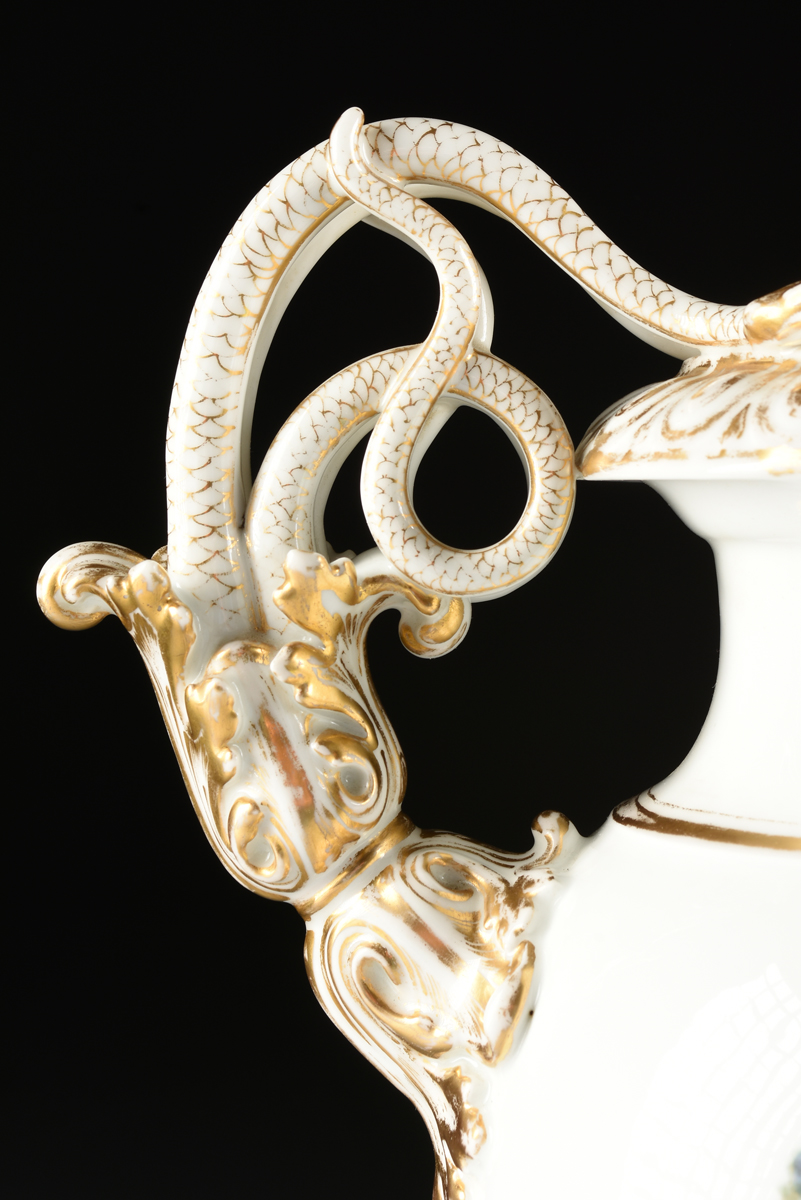 A CONTINENTAL PORCELAIN VASE WITH GILT AND TRANSFER PRINTED DECORATION, 20TH CENTURY, of baluster - Image 3 of 11