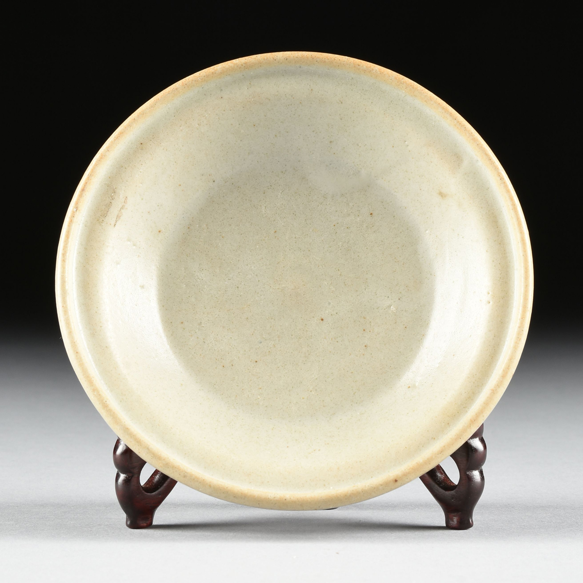 A GROUP OF FIVE SOUTHEAST ASIAN CELADON WARES, 20TH CENTURY, comprising two similar Koryo Dynasty - Image 9 of 13