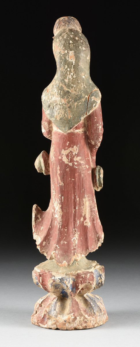 A CHINESE QING DYNASTY POLYCHROME AND GESSO CARVED WOOD GUAN YIN FIGURE, 19TH CENTURY, the figure - Image 7 of 10