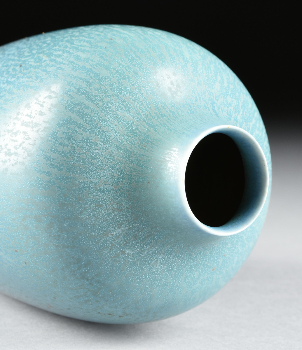 A CARL-HARRY STALHANE GLAZED STONEWARE VASE FOR RORSTRAND, LIDKOPING, SWEDEN, CIRCA 1954-1960, of - Image 4 of 5