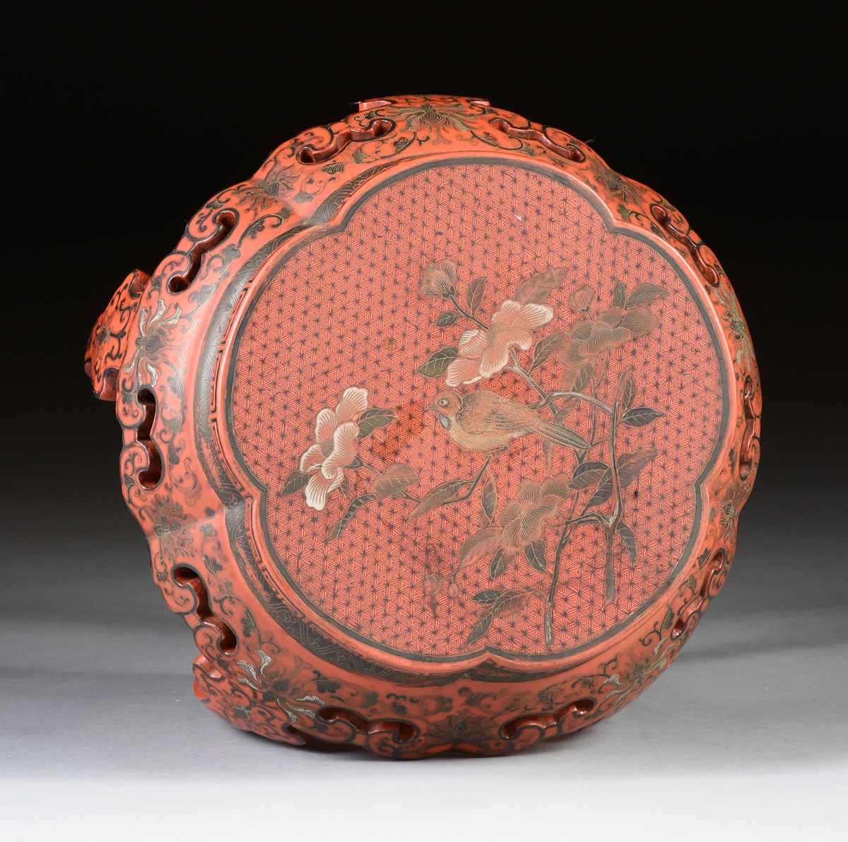 A PAIR OF CHINESE RED LACQUERED WOOD GARDEN SEATS, MID TO LATE 20TH CENTURY, of lobed pentagonal - Image 8 of 11