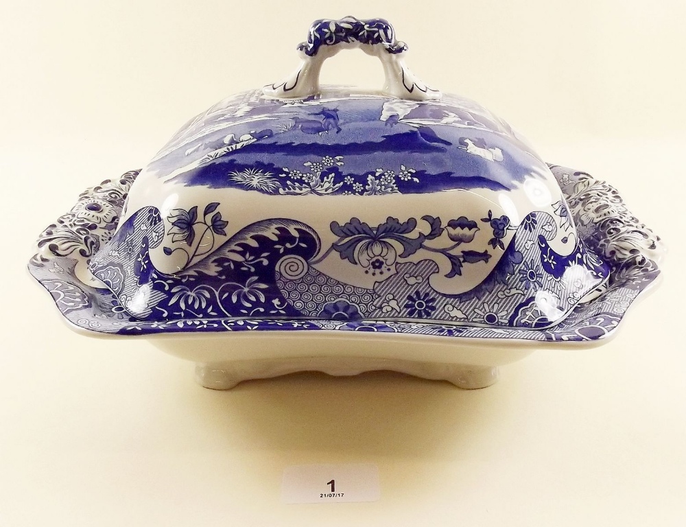 A Copeland Spode Italian tureen and lid