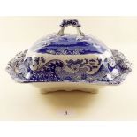 A Copeland Spode Italian tureen and lid