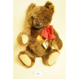 A brown Steiff teddy bear 0206/41