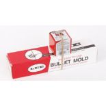 .319 Lee round ball, double cavity bullet mold, boxed, together with 56 x .315 Hornady lead balls