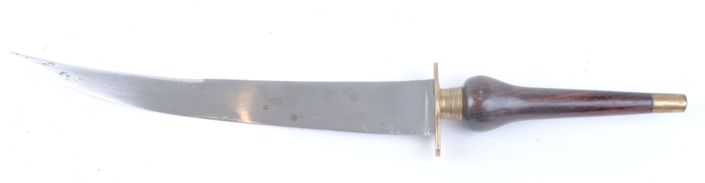 Reproduction plug bayonet, 10,3/4 ins slightly curved clipped blade, brass mounted hardwood grip