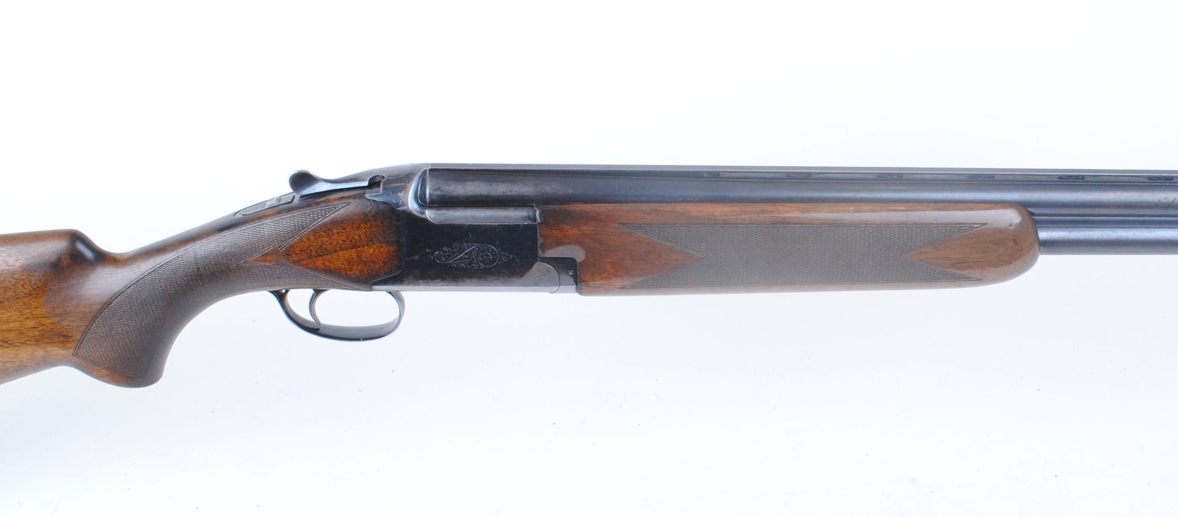 12 bore Browning, over and under, ejector, 28 ins barrels, 3/4 & 1/2, ventilated rib, 2,3/4 ins