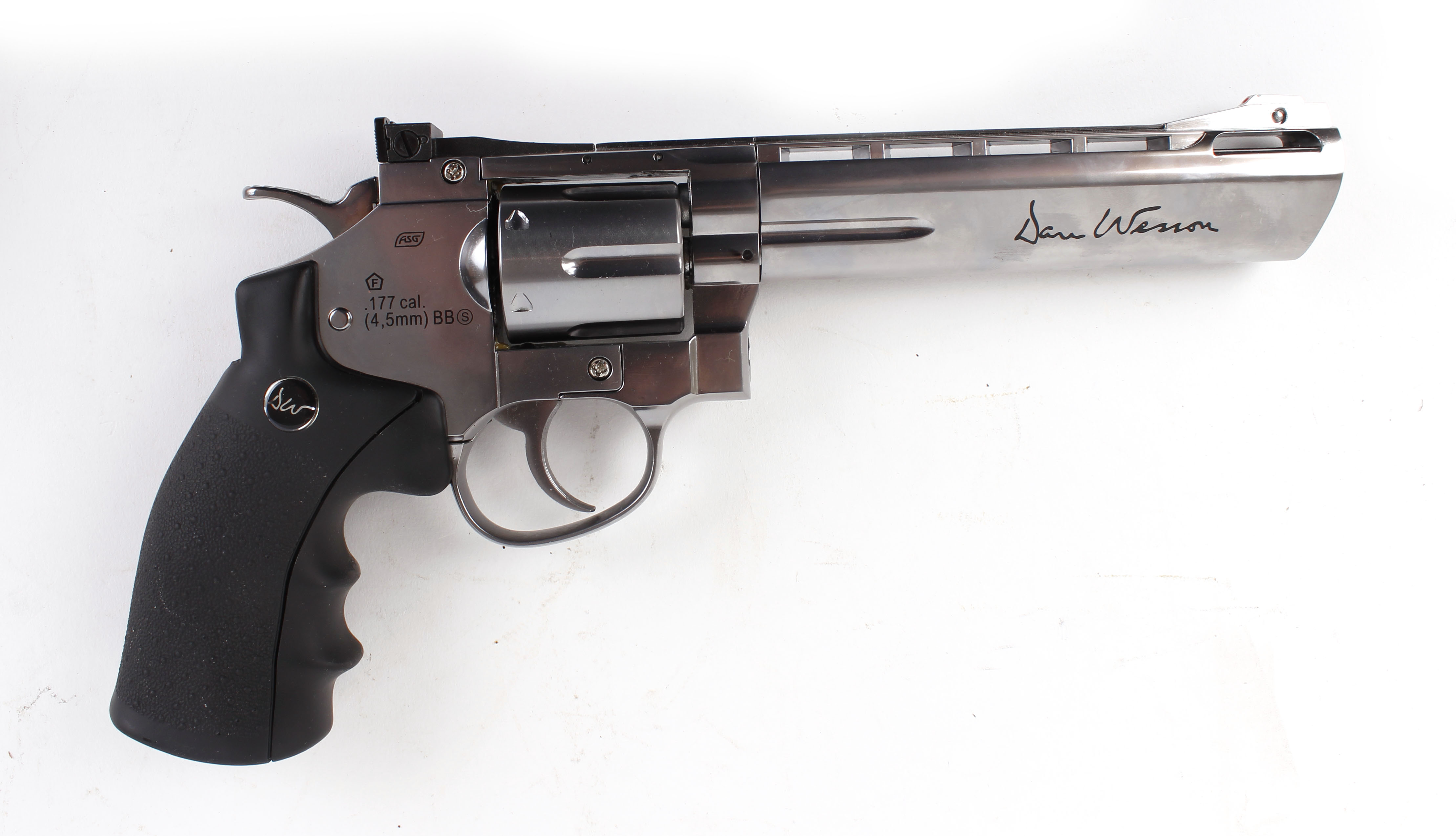 .177 BB Dan Wesson 6 shot Co2 revolver, 6 ins barrel, nickel finish, composite grips, no.