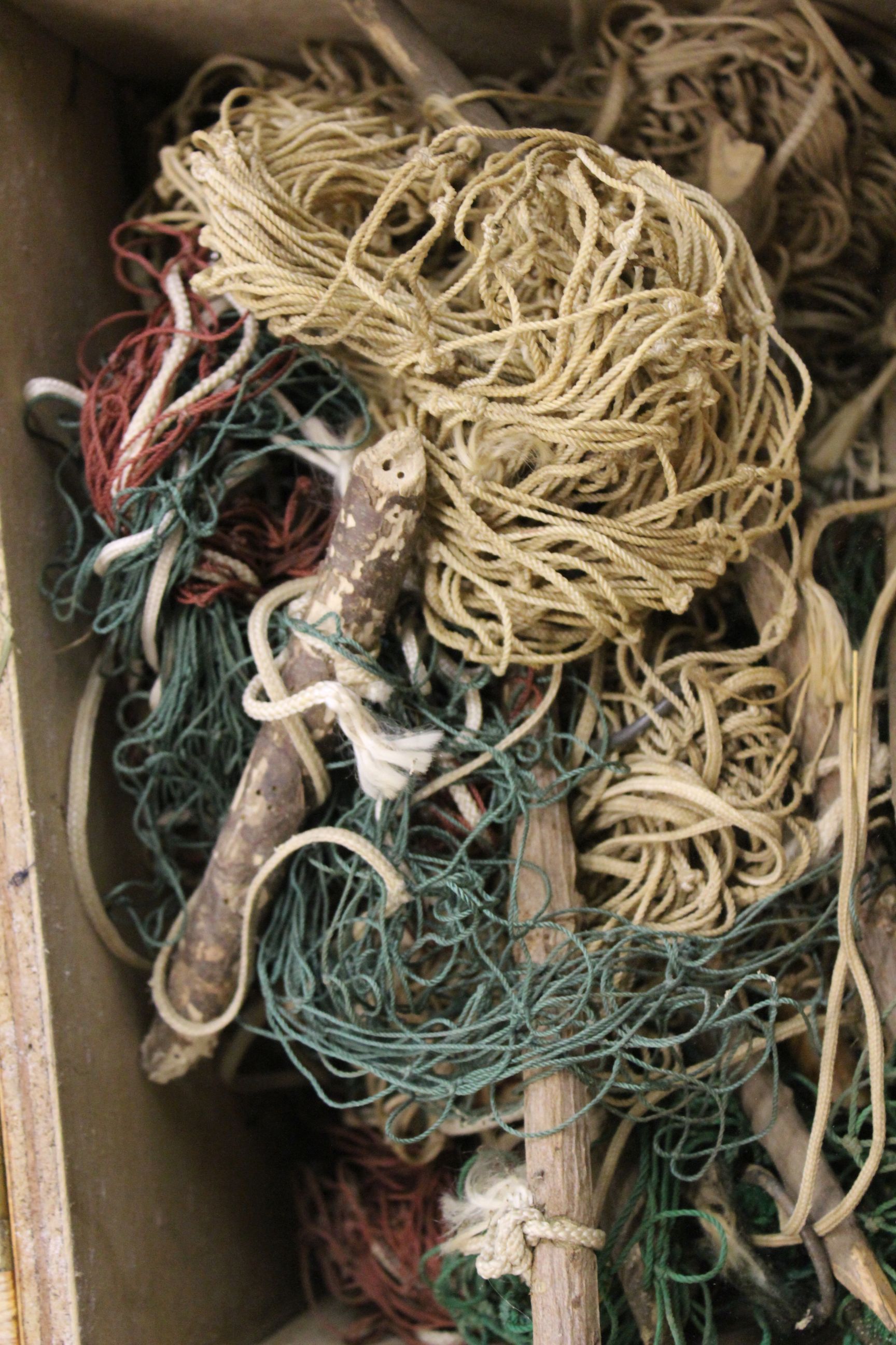 Box containing ferreting equipment: approx. 20 nets, 2 collars, ferret finder - Image 2 of 5