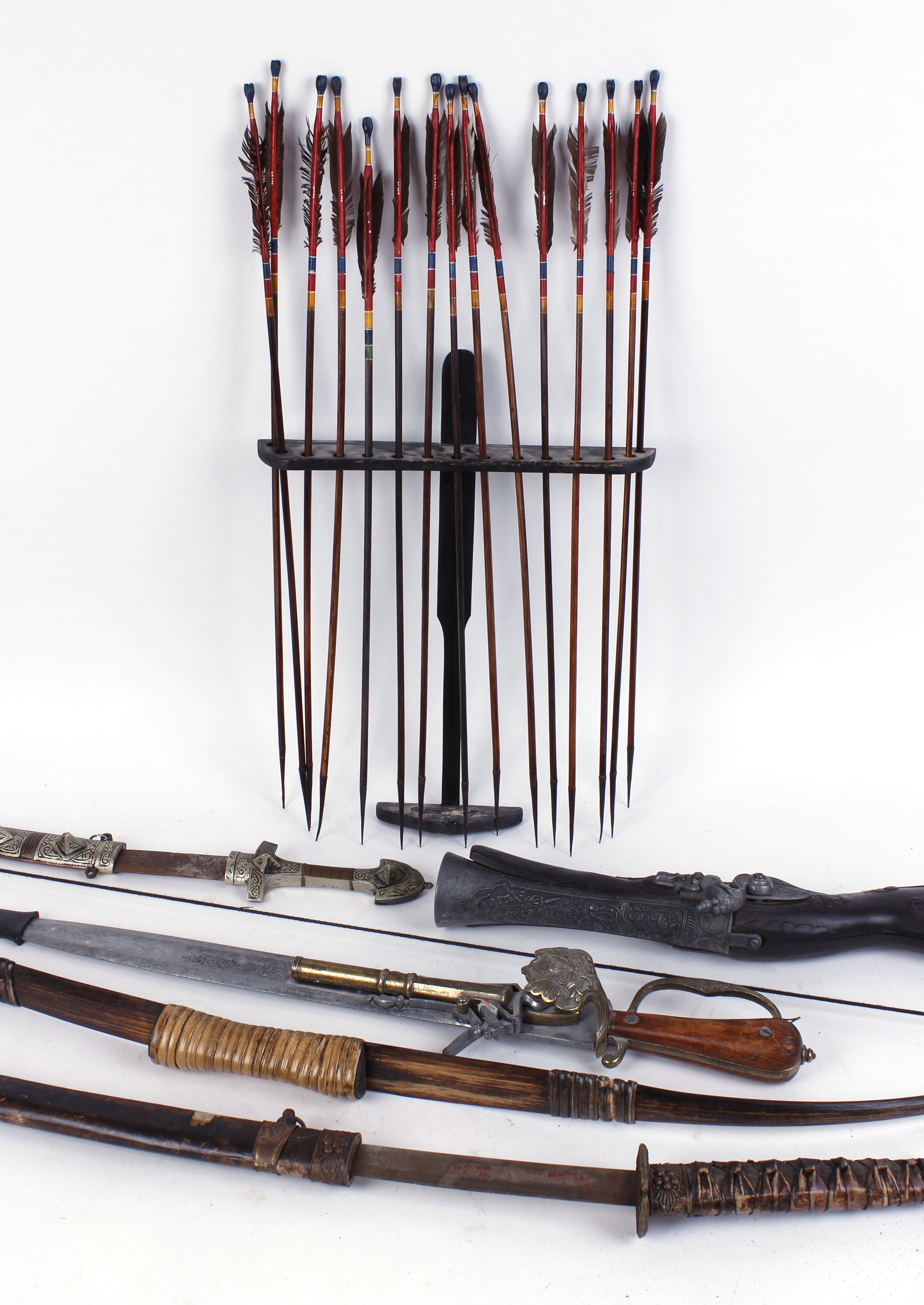 African type presentation bow with quiver and arrows; Reproduction blunderbus, combination flintlock - Image 2 of 3