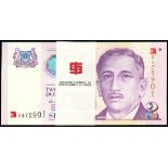 Singapore, a consecutive run of 100x $2, 2000, serial numbers 0575901 - 0576000, (Pick 45),