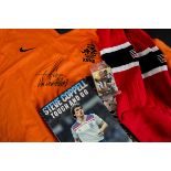 Manchester Utd, replica Holland shirt signed by Ruud Van Nistelrooy with certificate plus Steve