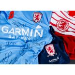 Middlesbrough FC, signed Gary Pallister no 6 shirt (red/white), light blue/white trim Remembrance