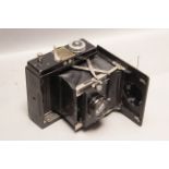 Ihagee Patent Klapp Reflex Camera, 6.5x9 format with Meyer Veraplan Lens lacking front leg