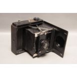 Ihagee Patent Klapp Reflex Camera, fitted with a Zeiss Tessar lens, 9x12 format front support