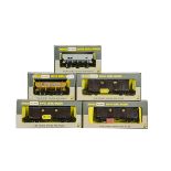 Wrenn 00 Gauge GW Fruit Vans and other wagons, W5049 brown GW Fruit Vans (3), w5056 Tarmac Hopper