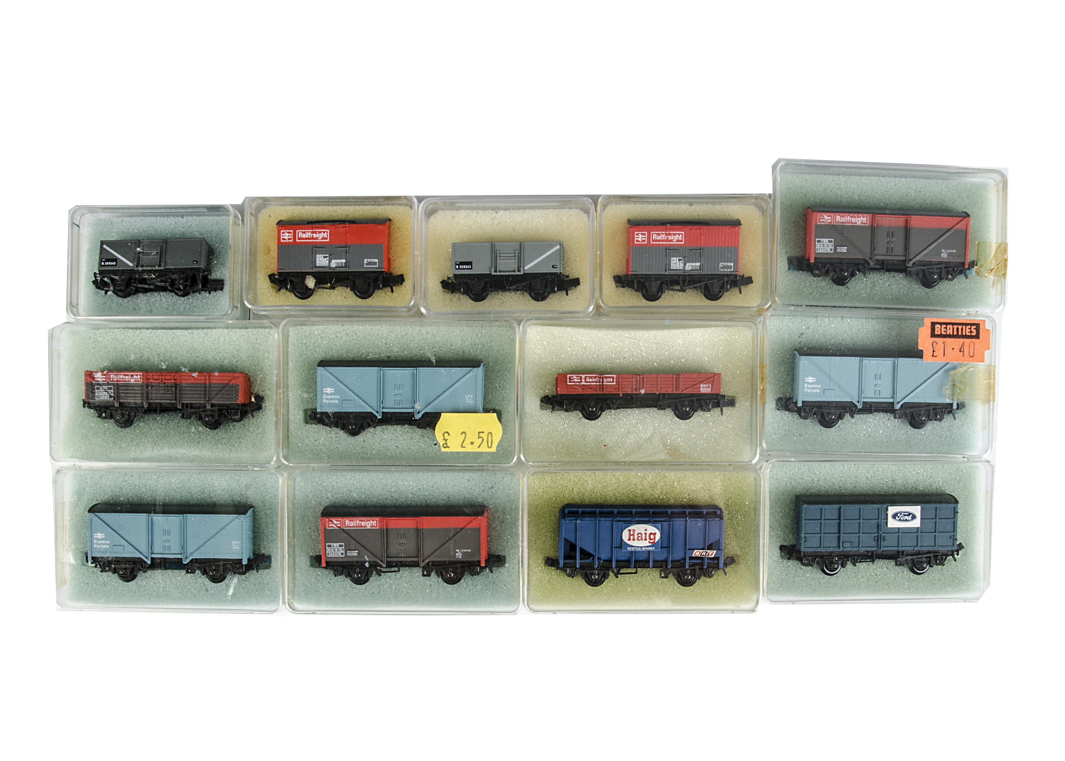 Peco N Gauge Freight Stock, mostly long wheelbase modern-era ferry vans and tankers, including BR