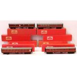 Hornby Dublo 00 Gauge Super Detailed BR maroon Coaches, 4053 Corridor Coach Brake/2nd (3), 4062