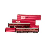 Hornby-Dublo 00 Gauge Super-detailed BR maroon Coaches, 4052 1st/2nd Corridor Coach, 4053 Brake/2nd,