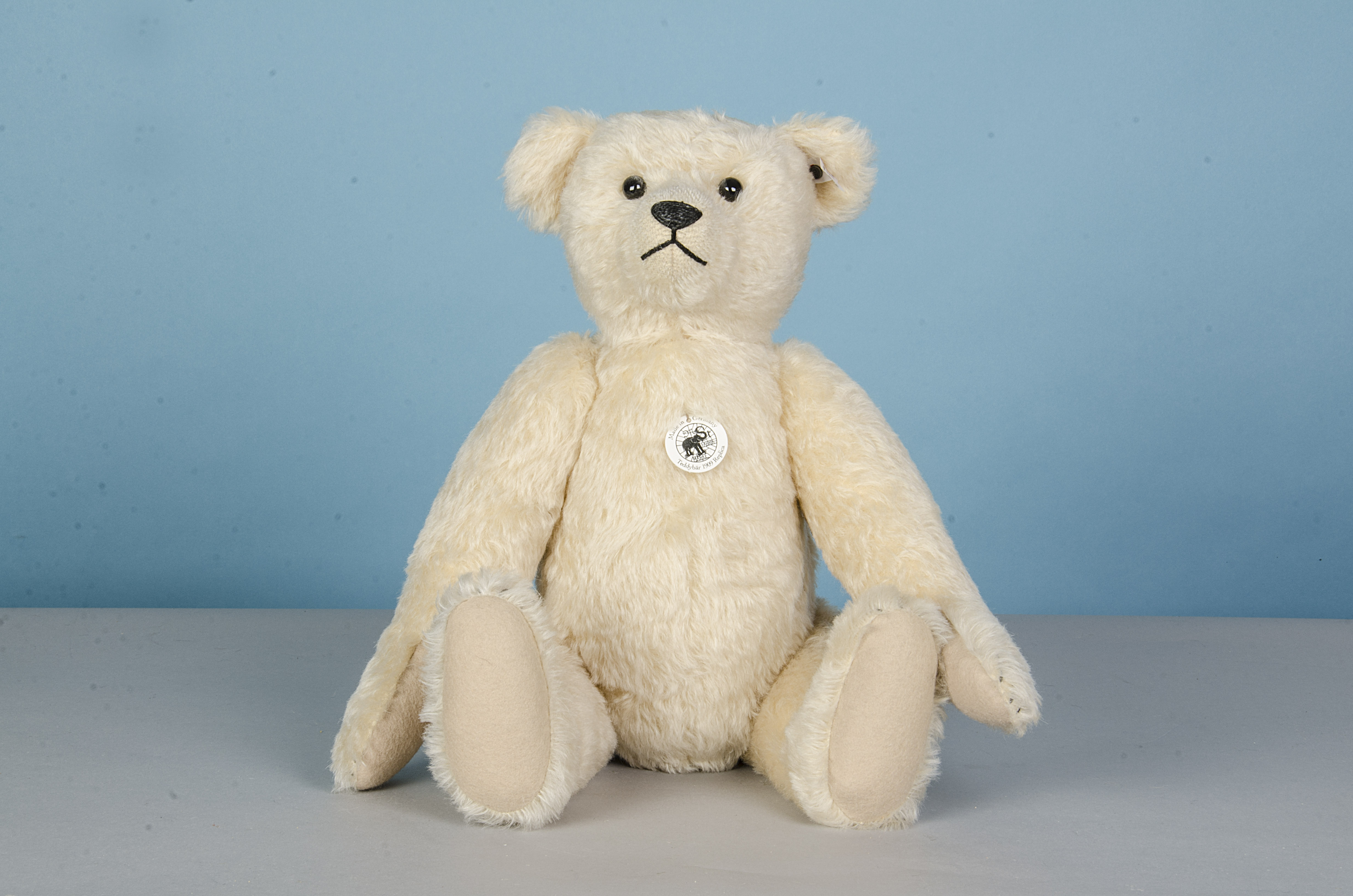 A Steiff Limited Edition Margarete's Teddy Bear Replica 1909, 143 of 1909, in original box with