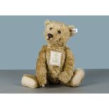 A Steiff Limited Edition British Collector’s Teddy Bear 2002, honey-golden, 1369 of 4000, in