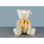 A Steiff Limited Edition British Collector’s 2000 Teddy Bear, champagne, 2930 of 4000, in original