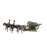 Britains boxed set 2077 Kings Troop RHA at the walk, loose in ROAN box, gun F, otherwise VG in G