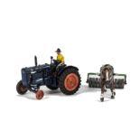 Britains 128F rubber-tyred Fordson Major, F-G, with Britains post WW2 horse drawn roller, F (2)