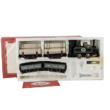 A Mamod O Gauge Live Steam Train, in an original set box now containing green SL1 locomotive, two