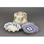 A 19th Century Worcester blue and white lotus pattern square dish, heightened in gilt, having puce