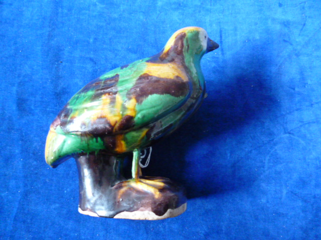 An 18th century Chinese porcelain sancai quail model, sometimes called the egg, spinach and - Image 3 of 8