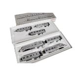 Marklin HO Gauge 3-rail DB Class VT10 'Senator' Articulated Train Packs, ref 39100, a 4-car train